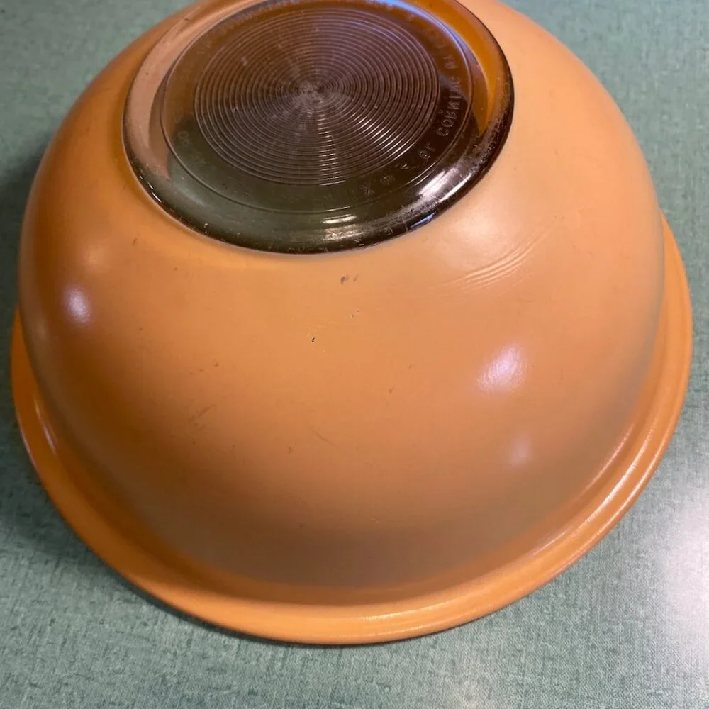 Ten Inch Glass Pyrex Peach Big Mixing Bowl